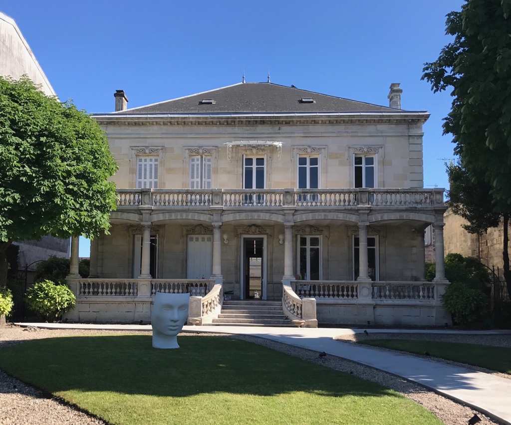 Clinique George V - Façade